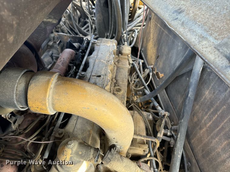 image for item EE7640 1981 Caterpillar 627B conventional scraper