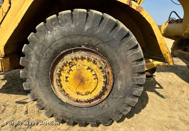 image for item EE7640 1981 Caterpillar 627B conventional scraper