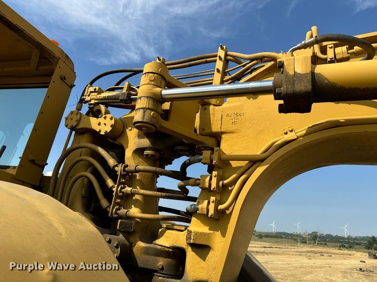 image for item EE7641 1978 Caterpillar 627B conventional scraper