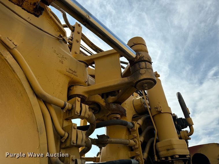 image for item EE7641 1978 Caterpillar 627B conventional scraper