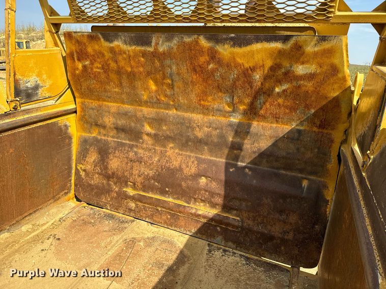 image for item EE7641 1978 Caterpillar 627B conventional scraper