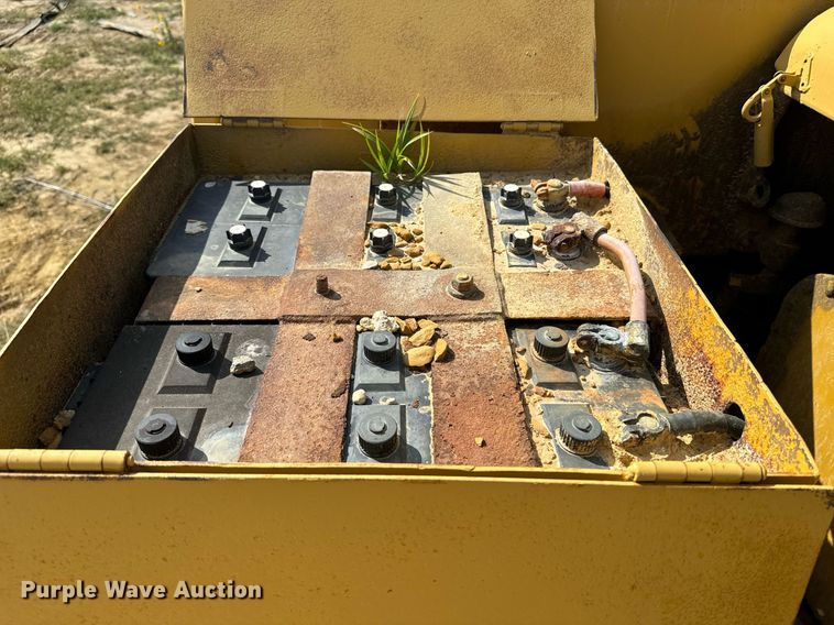 image for item EE7641 1978 Caterpillar 627B conventional scraper