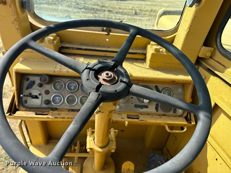 image for item EE7641 1978 Caterpillar 627B conventional scraper