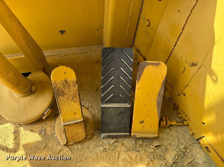 image for item EE7641 1978 Caterpillar 627B conventional scraper