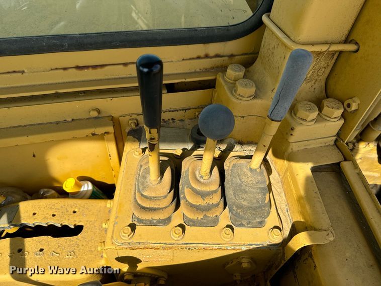 image for item EE7641 1978 Caterpillar 627B conventional scraper