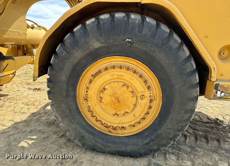 image for item EE7641 1978 Caterpillar 627B conventional scraper