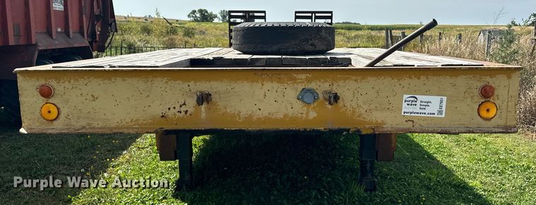 image for item EE7651 1966 Load King FB16D drop deck equipment trailer