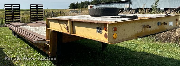 image for item EE7651 1966 Load King FB16D drop deck equipment trailer