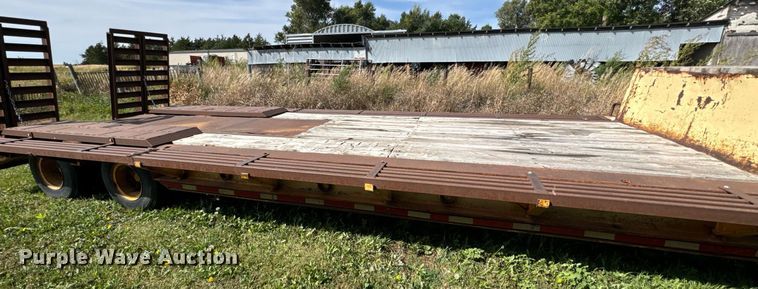 image for item EE7651 1966 Load King FB16D drop deck equipment trailer