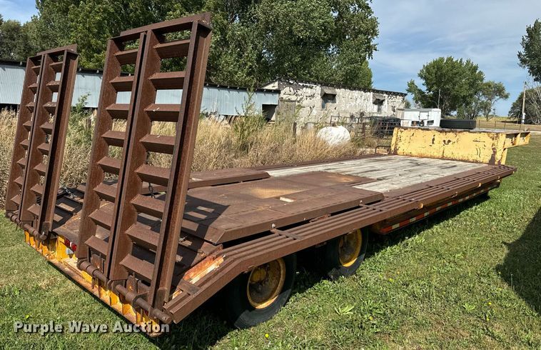 image for item EE7651 1966 Load King FB16D drop deck equipment trailer
