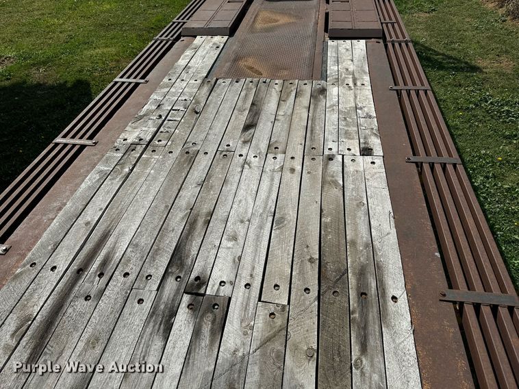 image for item EE7651 1966 Load King FB16D drop deck equipment trailer