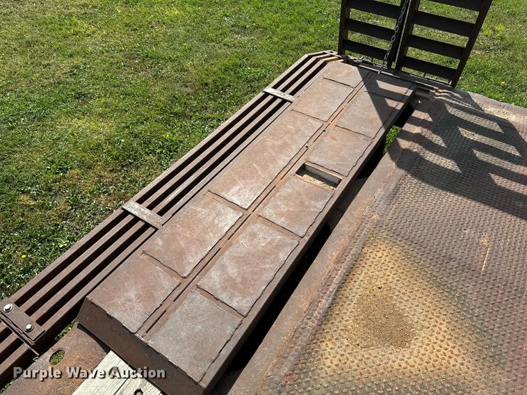 image for item EE7651 1966 Load King FB16D drop deck equipment trailer