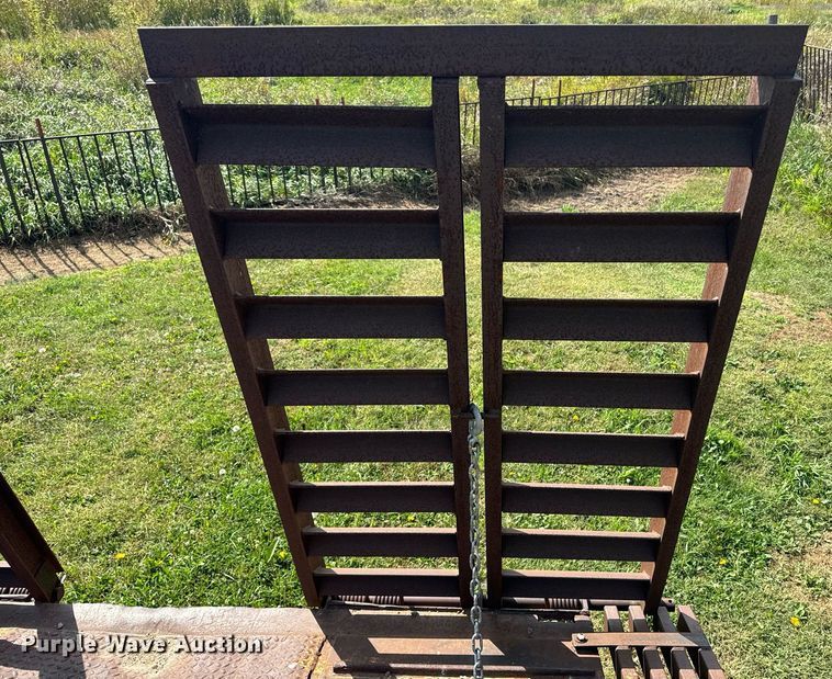 image for item EE7651 1966 Load King FB16D drop deck equipment trailer