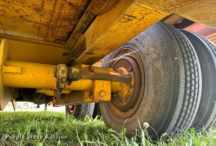 image for item EE7651 1966 Load King FB16D drop deck equipment trailer