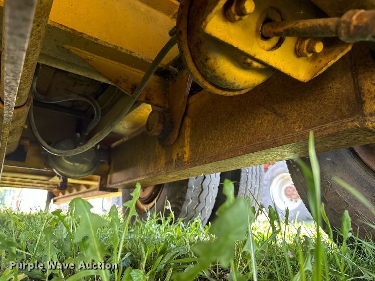 image for item EE7651 1966 Load King FB16D drop deck equipment trailer