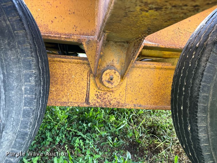 image for item EE7651 1966 Load King FB16D drop deck equipment trailer