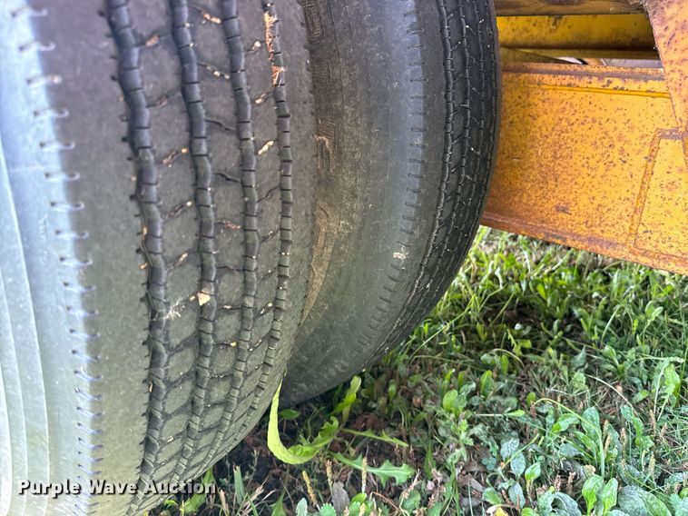 image for item EE7651 1966 Load King FB16D drop deck equipment trailer