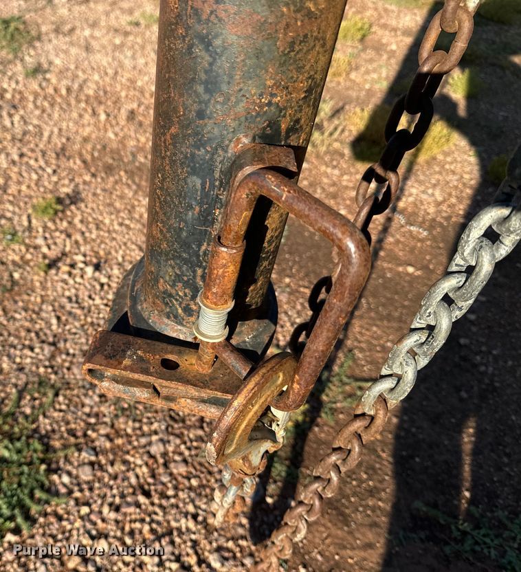 image for item EE7663 2000 Titan equipment trailer