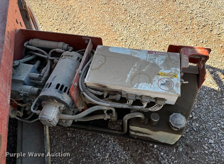 image for item EE7665 Snorkel SL 25 scissor lift