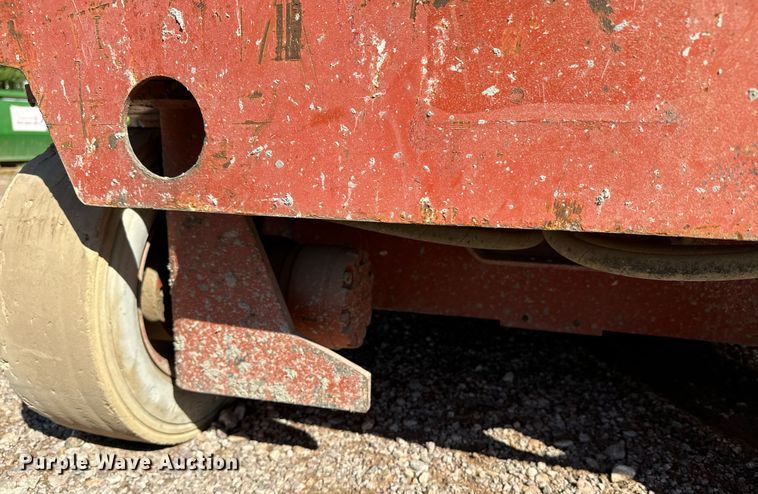 image for item EE7665 Snorkel SL 25 scissor lift