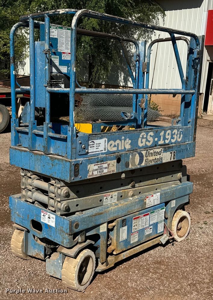image for item EE7666 Genie GS-1930 scissor lift