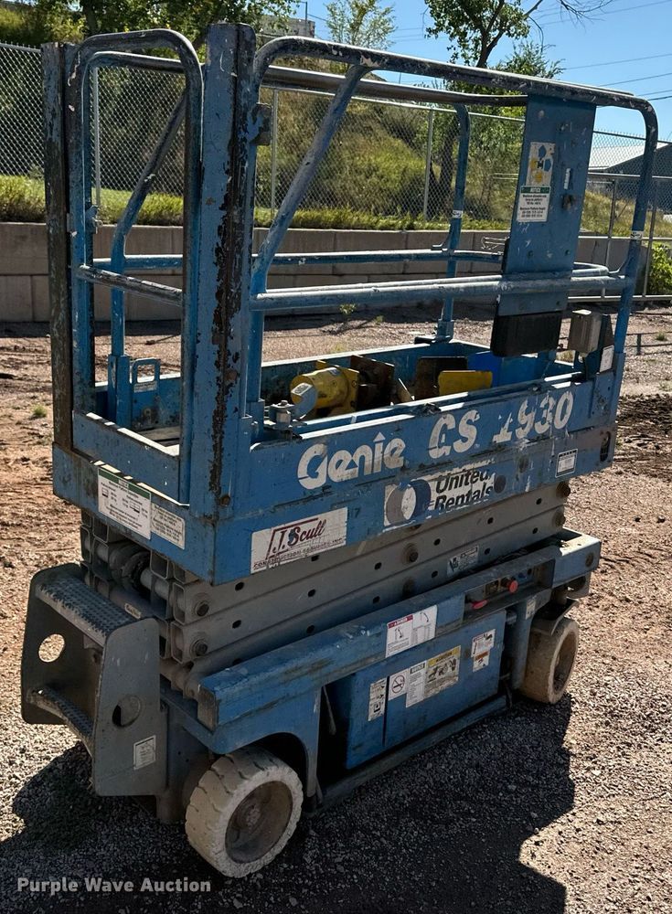 image for item EE7666 Genie GS-1930 scissor lift