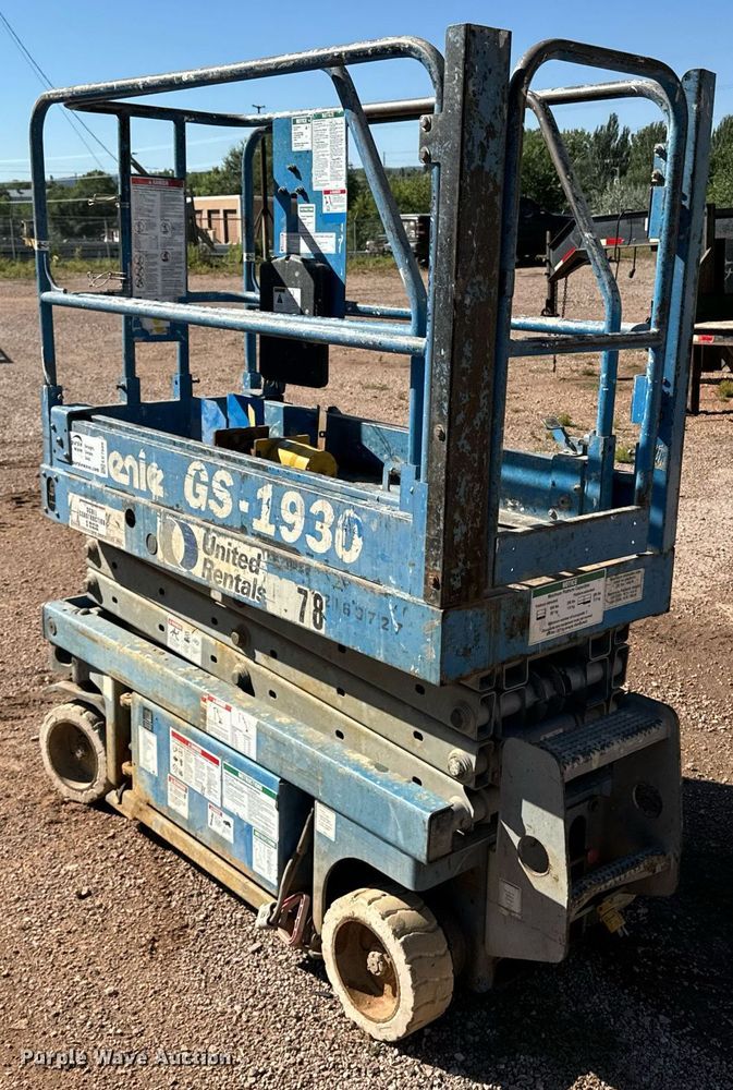 image for item EE7666 Genie GS-1930 scissor lift
