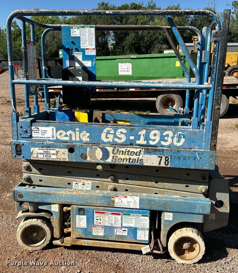 image for item EE7666 Genie GS-1930 scissor lift