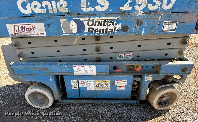 image for item EE7666 Genie GS-1930 scissor lift