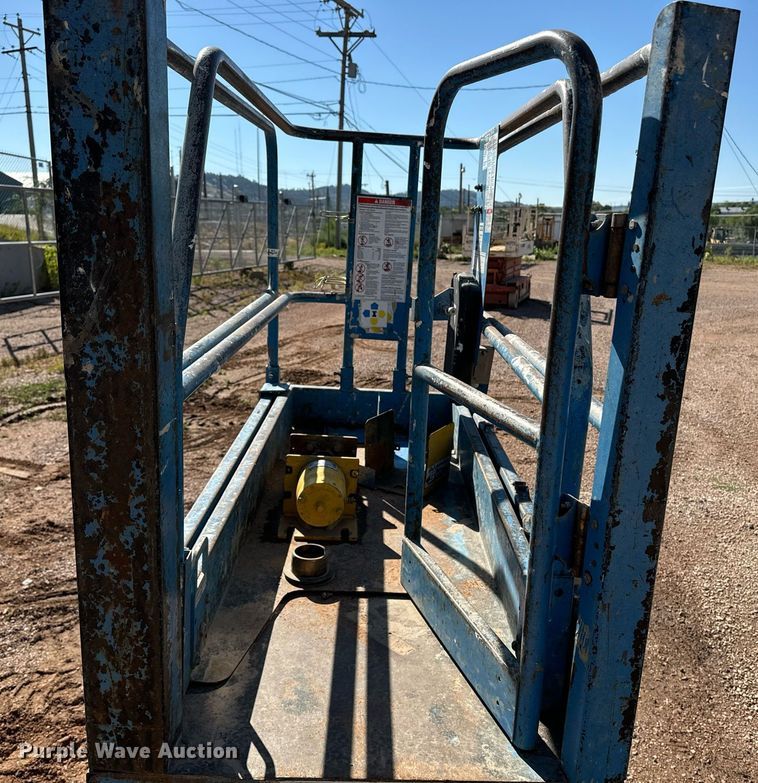 image for item EE7666 Genie GS-1930 scissor lift