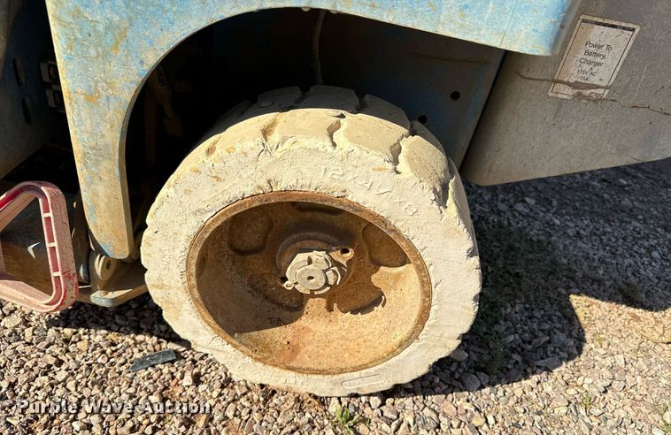 image for item EE7666 Genie GS-1930 scissor lift