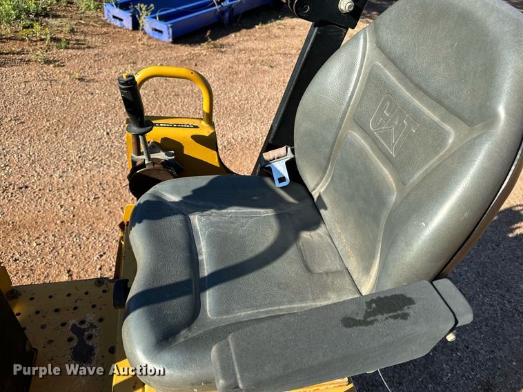 image for item EE7667 2006 Caterpillar CB-114 double drum vibratory roller