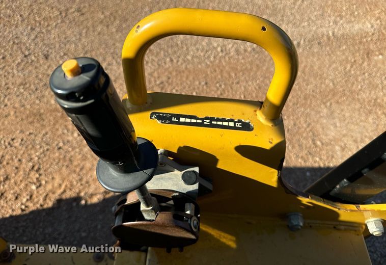 image for item EE7667 2006 Caterpillar CB-114 double drum vibratory roller