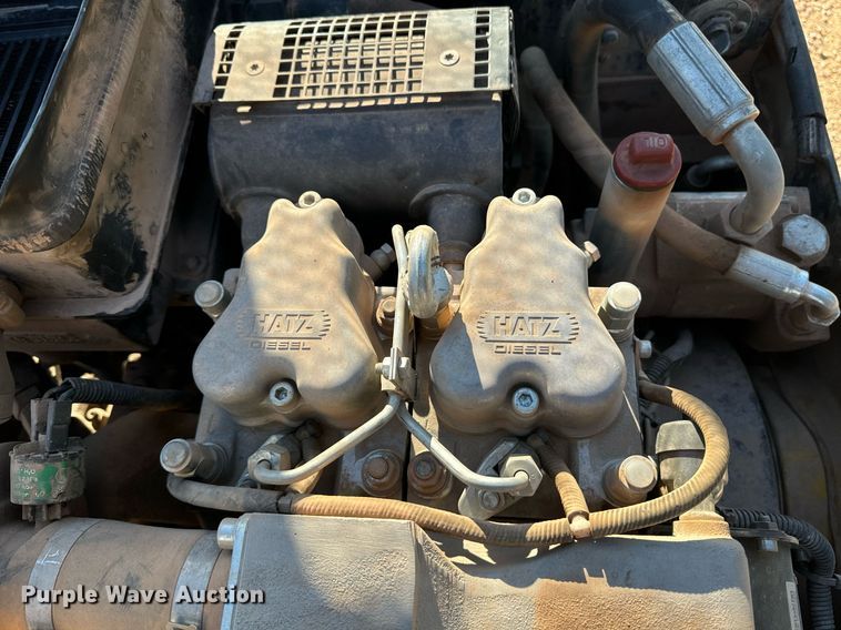 image for item EE7667 2006 Caterpillar CB-114 double drum vibratory roller