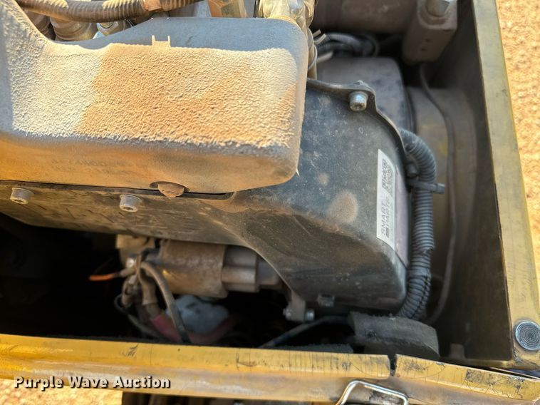 image for item EE7667 2006 Caterpillar CB-114 double drum vibratory roller