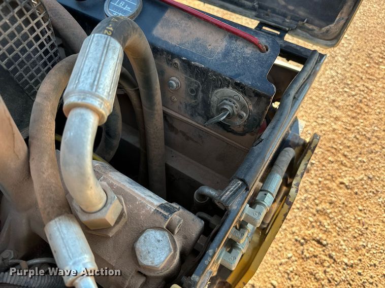 image for item EE7667 2006 Caterpillar CB-114 double drum vibratory roller