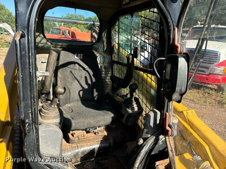 image for item EE7668 2015 Caterpillar 289D tracked skid steer loader