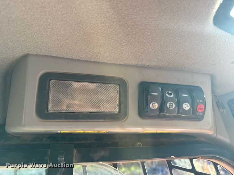 image for item EE7668 2015 Caterpillar 289D tracked skid steer loader