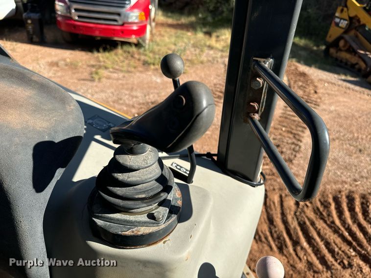 image for item EE7669 2005 Case 750K LT dozer