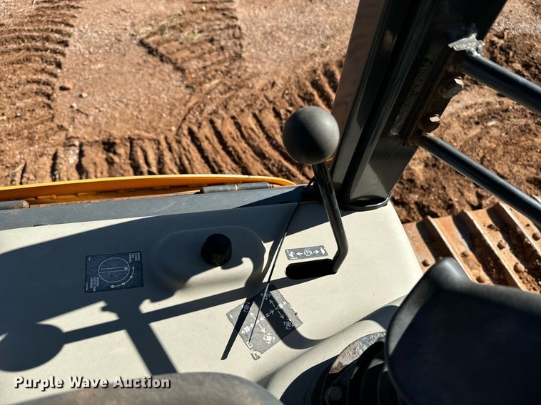 image for item EE7669 2005 Case 750K LT dozer