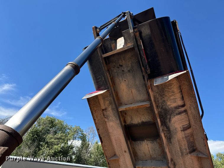 image for item EE7670 2008 Sterling AT9500 dump truck