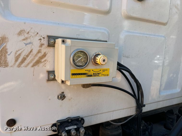 image for item EE7670 2008 Sterling AT9500 dump truck