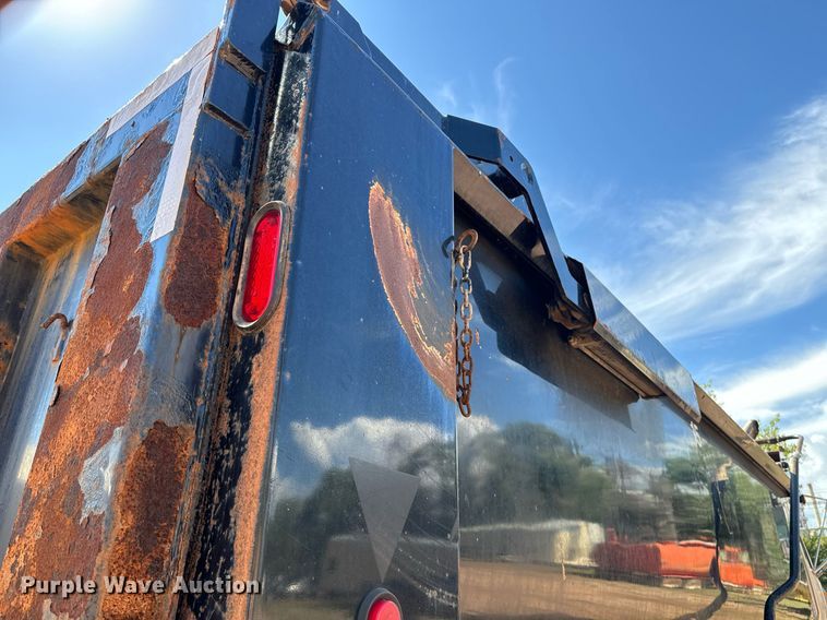 image for item EE7670 2008 Sterling AT9500 dump truck