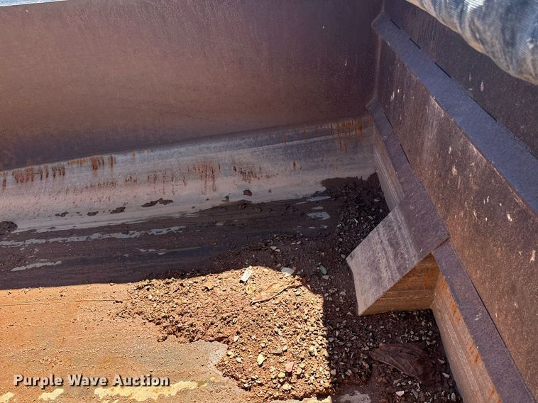 image for item EE7670 2008 Sterling AT9500 dump truck