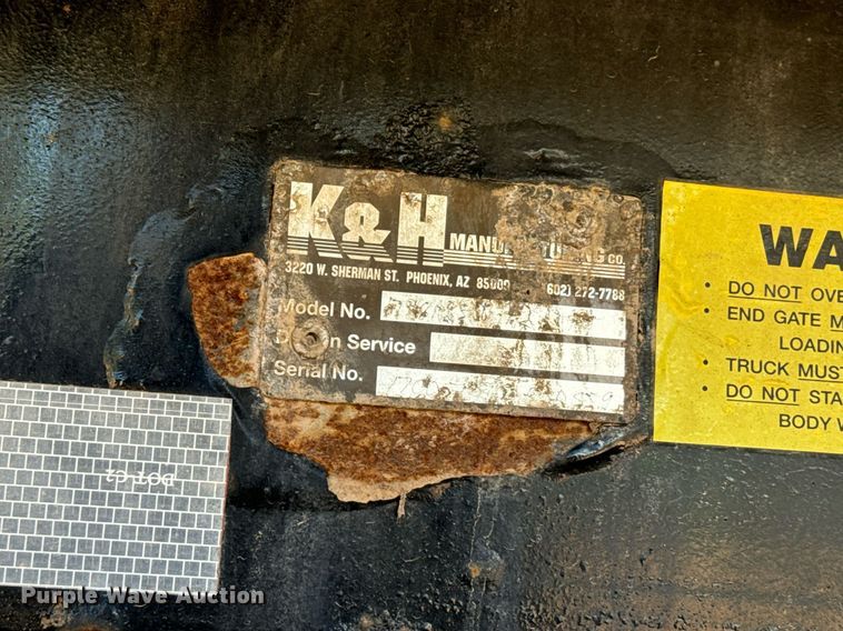 image for item EE7670 2008 Sterling AT9500 dump truck