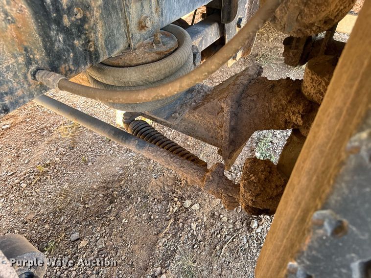 image for item EE7670 2008 Sterling AT9500 dump truck