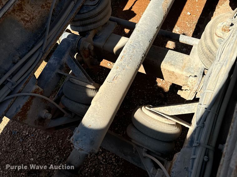 image for item EE7670 2008 Sterling AT9500 dump truck