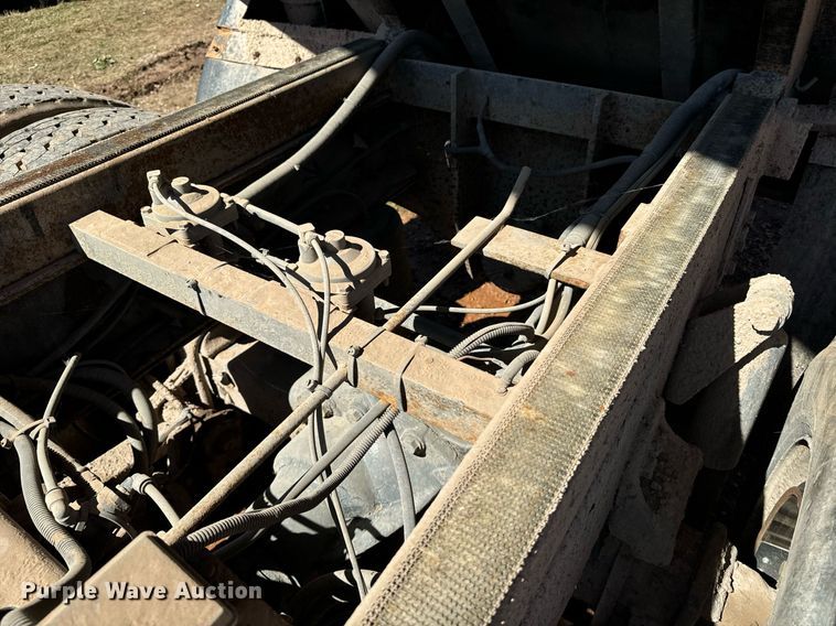 image for item EE7670 2008 Sterling AT9500 dump truck