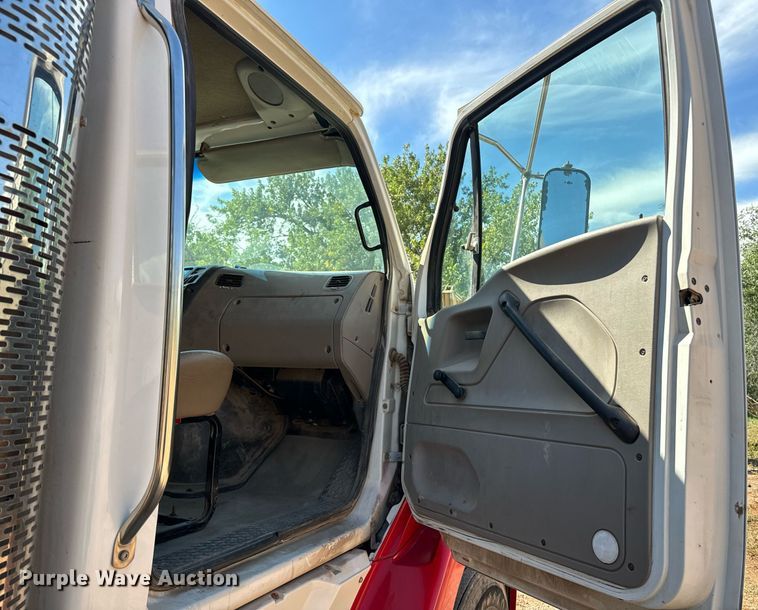 image for item EE7670 2008 Sterling AT9500 dump truck