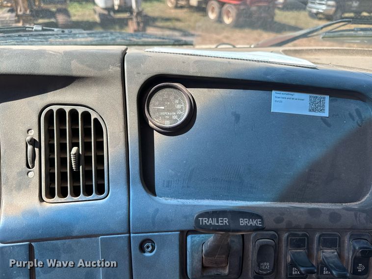 image for item EE7670 2008 Sterling AT9500 dump truck